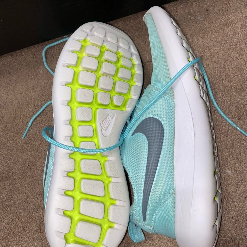 Teal Nike Roshe Running Shoes